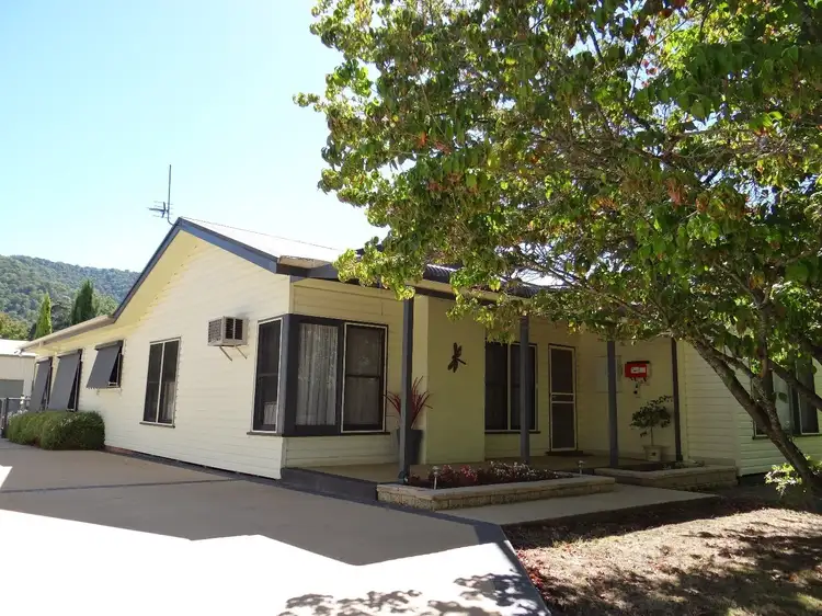 53 Delany Ave, Bright VIC 3741