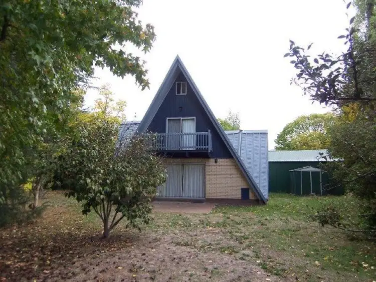 70 Mountbatten Ave, Bright VIC 3741