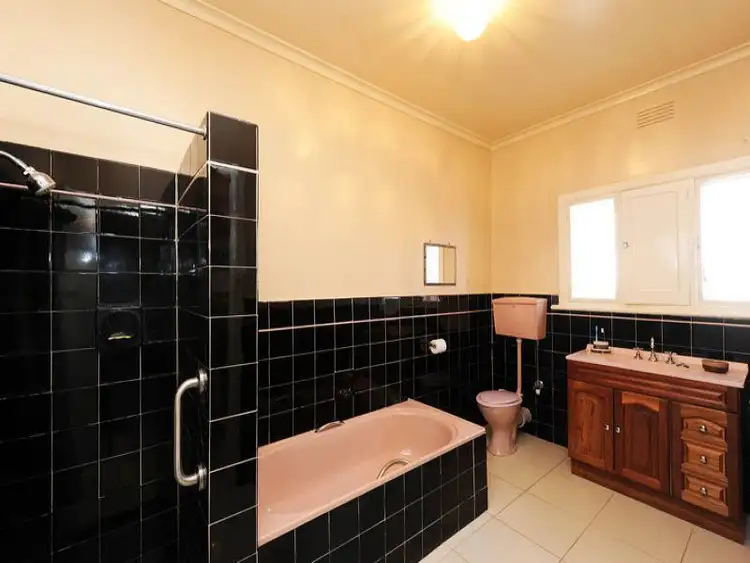 Fifth view of Homely house listing, 2 Stirling Avenue, Altona VIC 3018