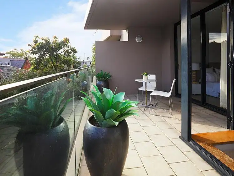 Second view of Homely apartment listing, 102/1A Tusculum Street, Potts Point NSW 2011