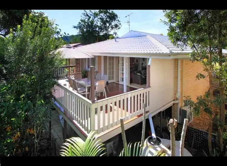 128 Burbong Street, Chapel Hill QLD 4069
