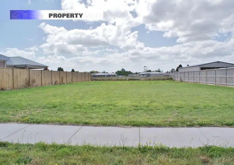 77 Davey Drive, Trafalgar VIC 3824