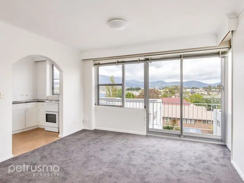 Main view of Homely unit listing, 4/8 Ballawinnie Road, Lindisfarne TAS 7015