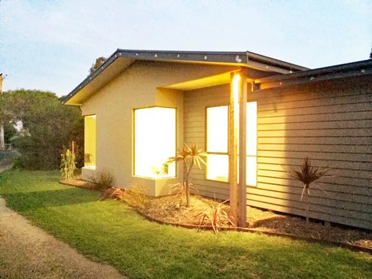 9 BAYVIEW AVENUE, Tenby Point VIC 3984
