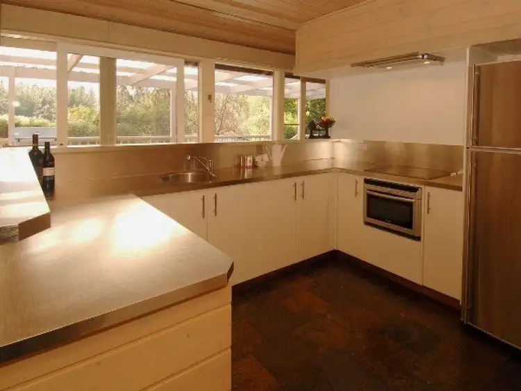 Sixth view of Homely house listing, 2 Barberry Crt, Bright VIC 3741