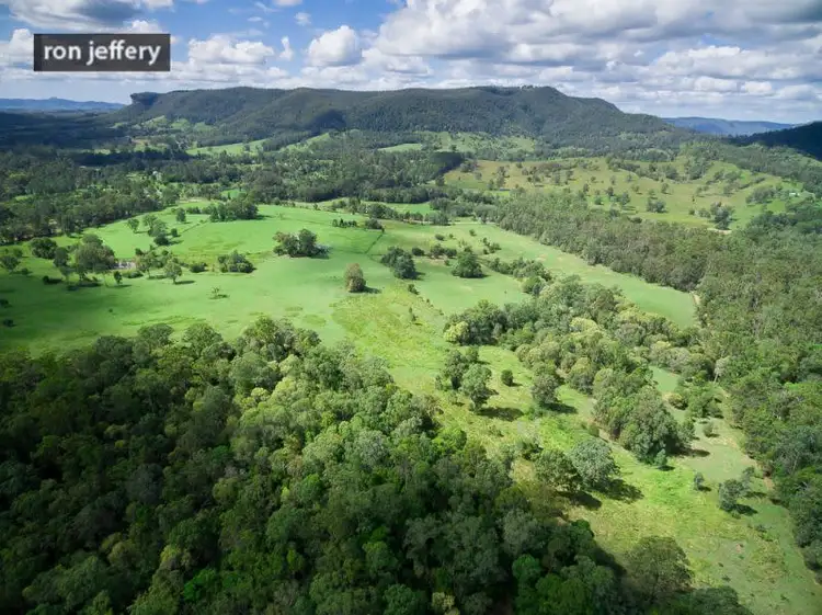 320 Coonoongibber Creek Road, Brooloo QLD 4570