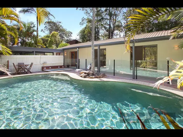 10 Dulhunty Street, Chapel Hill QLD 4069