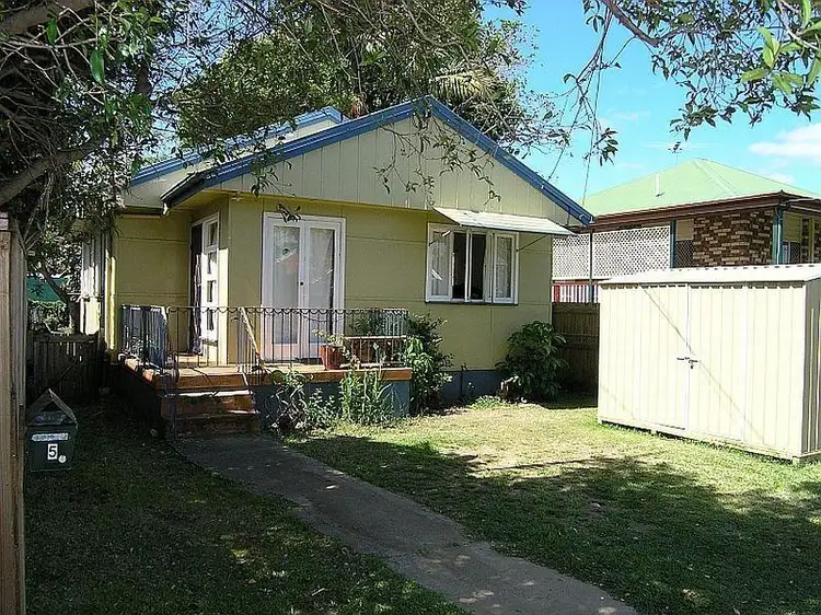 5 Fifteenth Avenue, Brighton QLD 4017