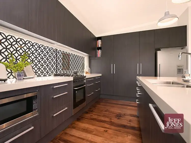 Second view of Homely house listing, 8 Line Street, Woolloongabba QLD 4102