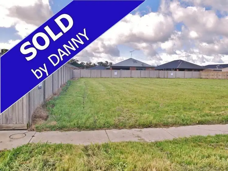 7 Montane Boulevard, Newborough VIC 3825
