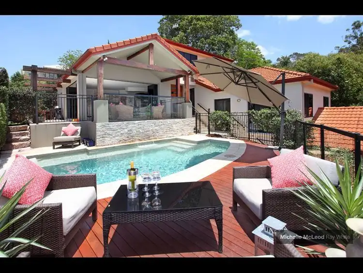 22 Grevillea Close, Chapel Hill QLD 4069