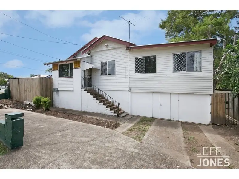 Main view of Homely house listing, 2 Pine Street, Greenslopes QLD 4120