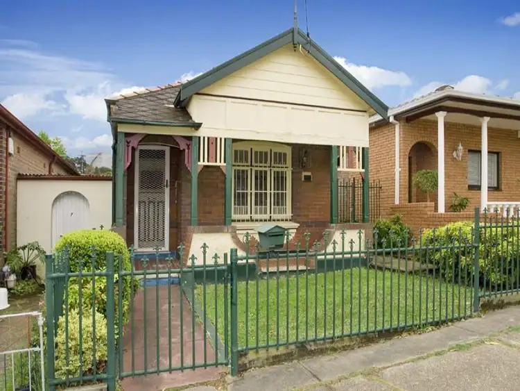 5 Third Street, Ashbury NSW 2193