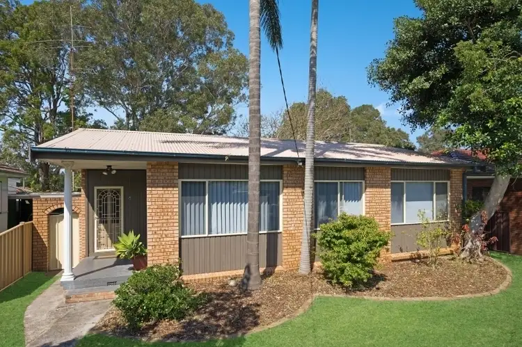 8 Miami Avenue, Woy Woy NSW 2256
