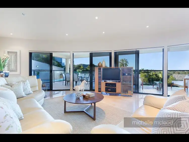 Fifth view of Homely house listing, 2 Hakea Crescent, Chapel Hill QLD 4069