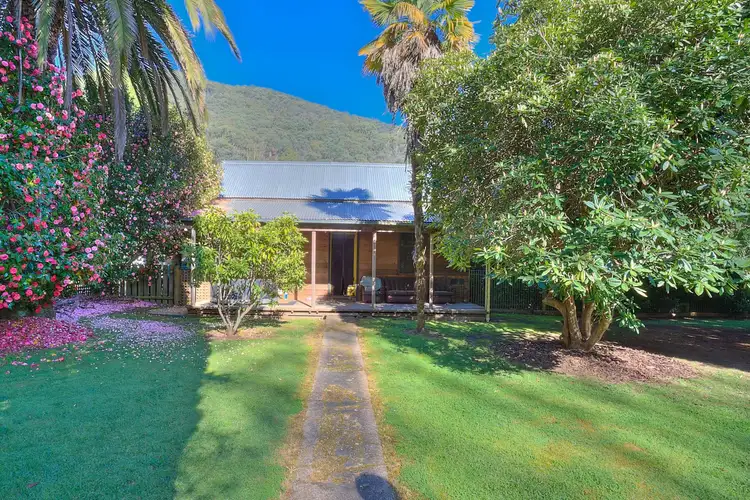 94 Great Alpine Road, Harrietville VIC 3741