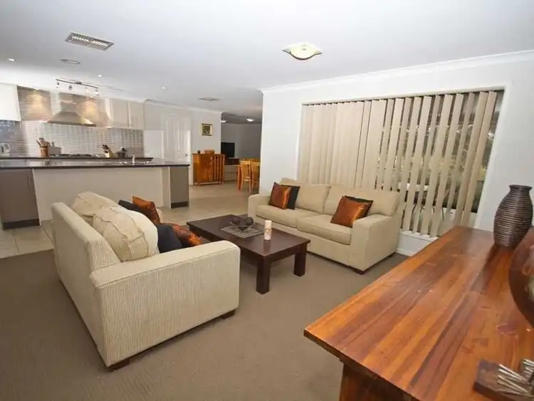 Second view of Homely house listing, 5 Honeysuckle Place, Lake Albert NSW 2650