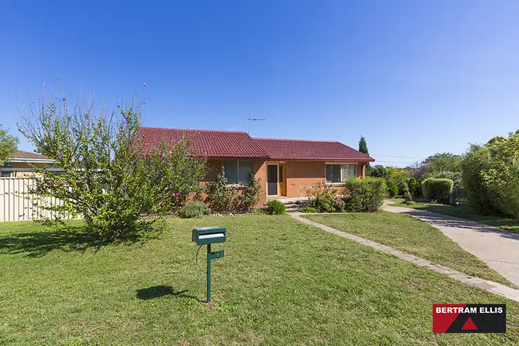 5 Roper Place, Chifley ACT 2606