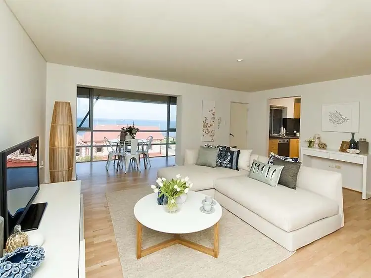 10/11 Rosendo Street, Cottesloe WA 6011