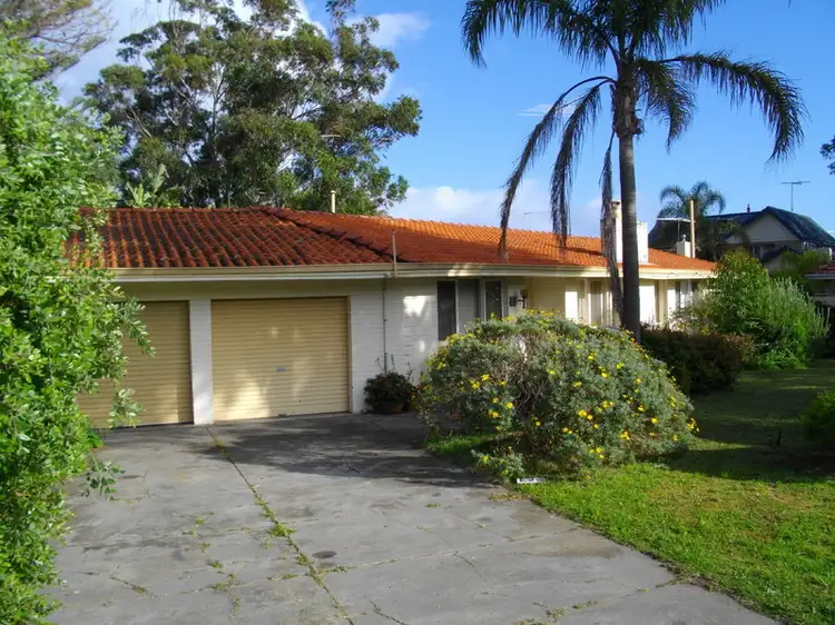 18 Templetonia Crescent, City Beach WA 6015