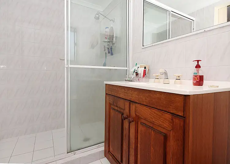 Seventh view of Homely unit listing, 2/28 Frederick Street, Taringa QLD 4068