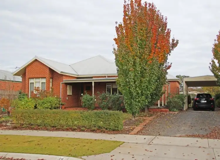 15 Knowles Street, Horsham VIC 3400