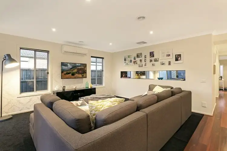 Fifth view of Homely house listing, 4 HOWE WAY, Cranbourne East VIC 3977