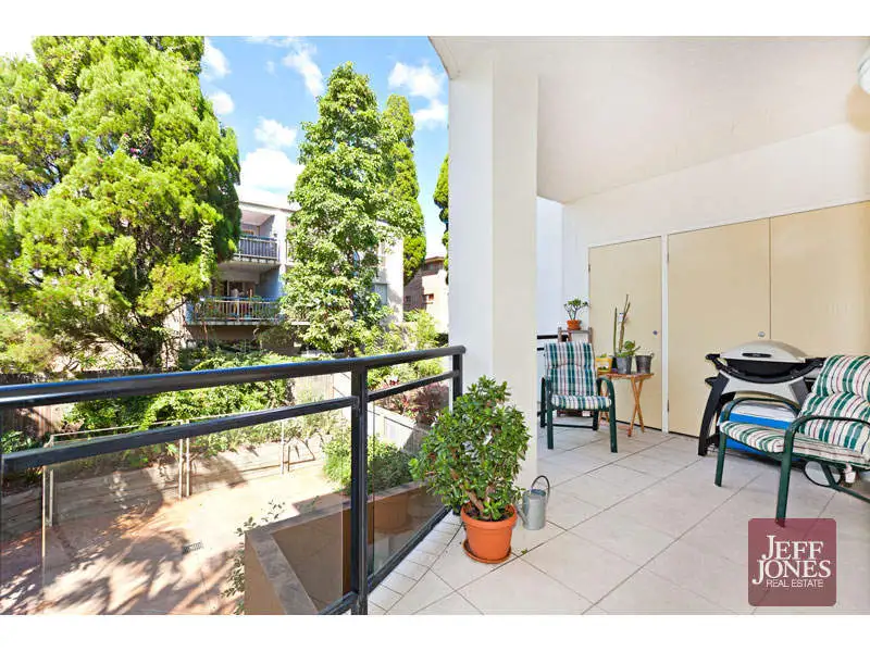 Main view of Homely unit listing, 4/30 Crump Street, Holland Park West QLD 4121