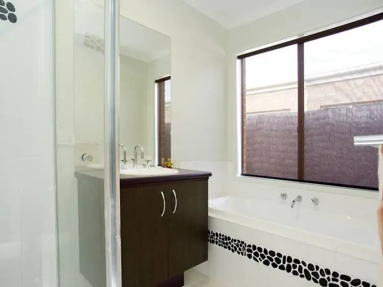 Fifth view of Homely house listing, 17 Wicklow Place, Grovedale VIC 3216