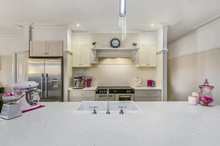 Second view of Homely house listing, 4 OTWAY RISE, Botanic Ridge VIC 3977