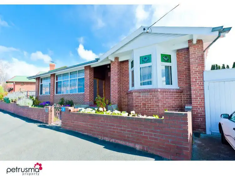 8 Clare Street, New Town TAS 7008
