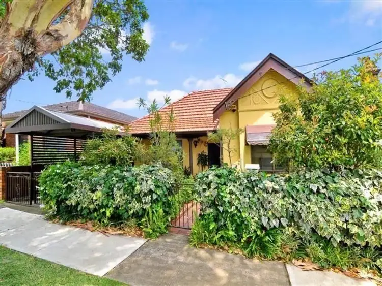 4 Barton Avenue, Hurlstone Park NSW 2193
