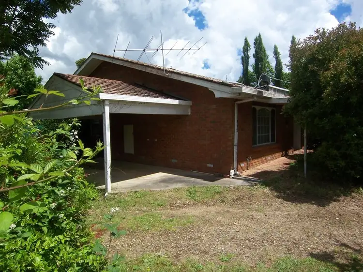 70 Service Street, Porepunkah VIC 3740
