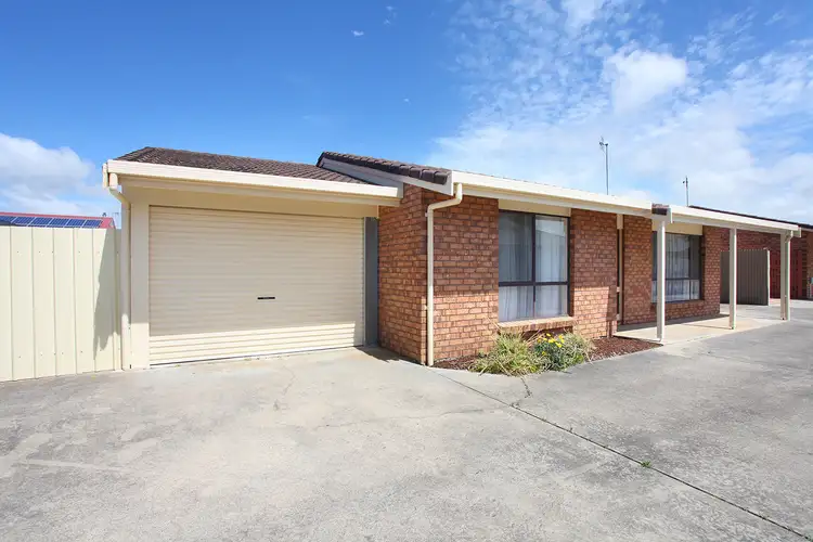 Main view of Homely unit listing, 2/33 Leworthy Street, Victor Harbor SA 5211