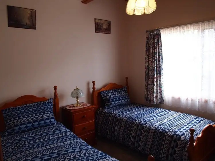 Sixth view of Homely house listing, 1 Halinka Court, Bright VIC 3741