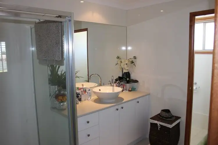 Fifth view of Homely house listing, 2 Tahara Crescent, Estella NSW 2650