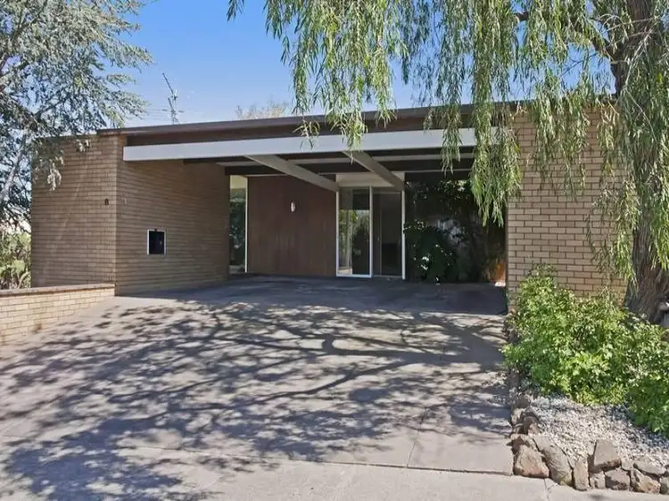 8 Mont Street, Newtown VIC 3220