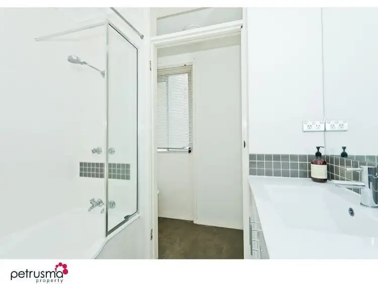 Sixth view of Homely unit listing, 15/10 Ballawinnie Road, Lindisfarne TAS 7015