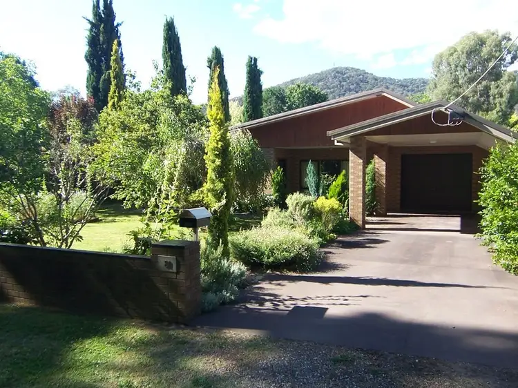 81 Delany Avenue, Bright VIC 3741