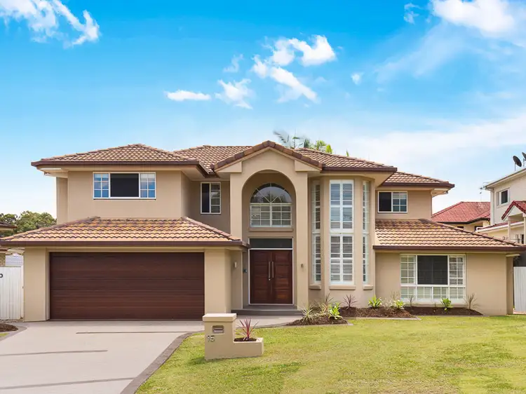 15 Windsor Place, Carindale QLD 4152