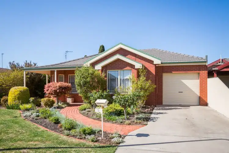 Main view of Homely townhouse listing, 5 Magee Court, Horsham VIC 3400