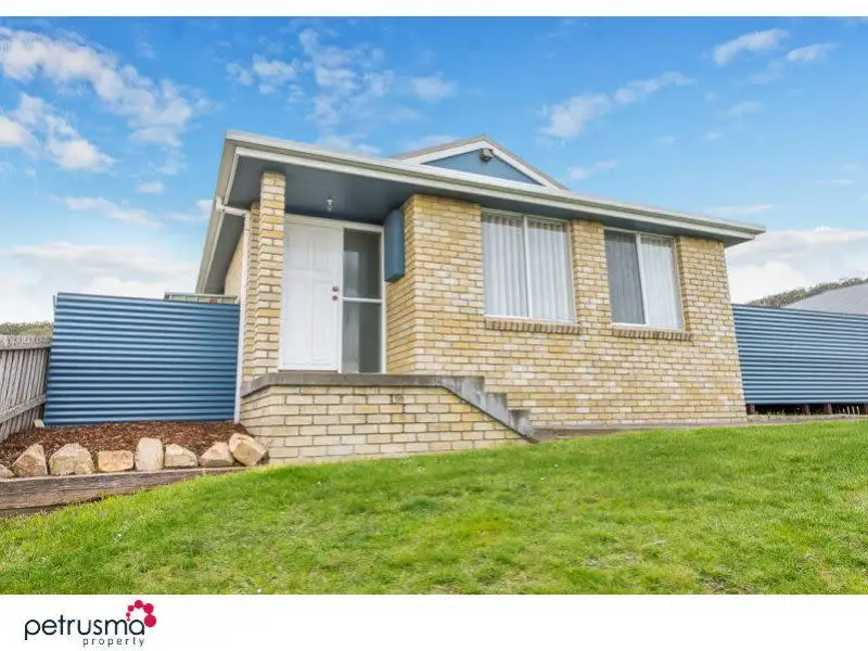 Main view of Homely villa listing, 1/116 Oakdowns Parade, Oakdowns TAS 7019