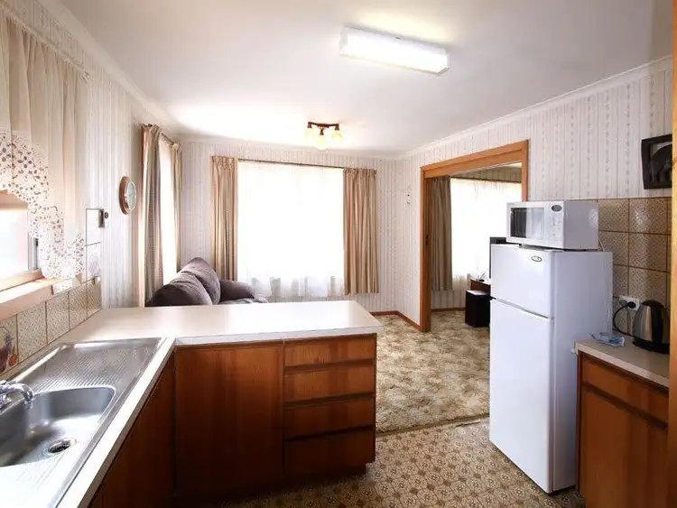 Sixth view of Homely unit listing, 2/2 Iluka Court, Lenah Valley TAS 7008
