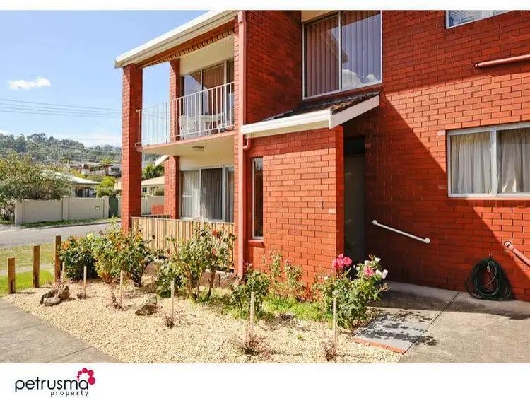 1/5 Nietta Road, Lindisfarne TAS 7015