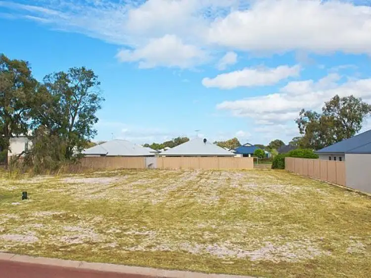 3 Beachfields Drive, Broadwater WA 6280