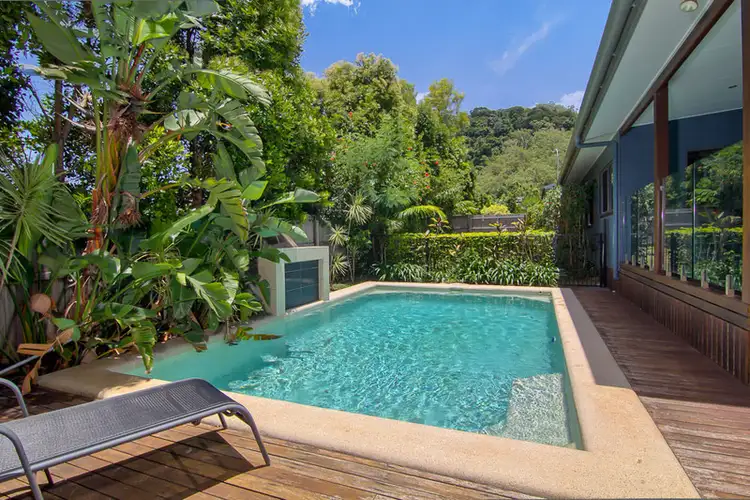 4 PORT CLOSE, Trinity Beach QLD 4879