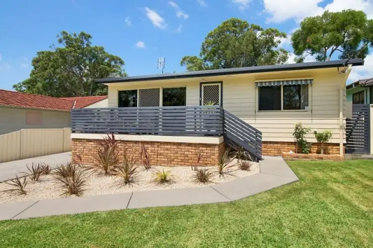 8 Carinya Street, Charmhaven NSW 2263