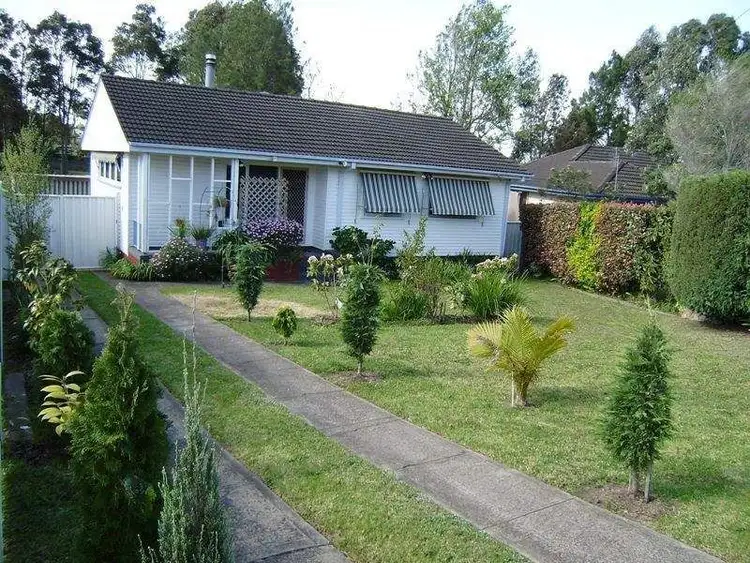 8 Miller Avenue, Nowra NSW 2541