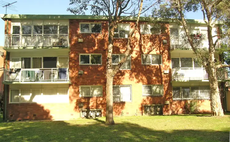 2/2 O'Rourke Cresent, Eastlakes NSW 2018