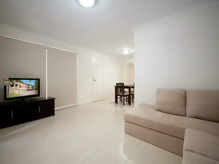 Sixth view of Homely unit listing, 1/19 Sunbrite Avenue, Mermaid Beach QLD 4218